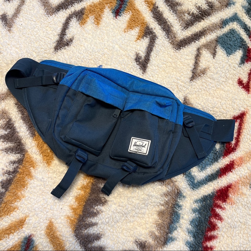 Blue Herschel Hip Crossbody Bag like new